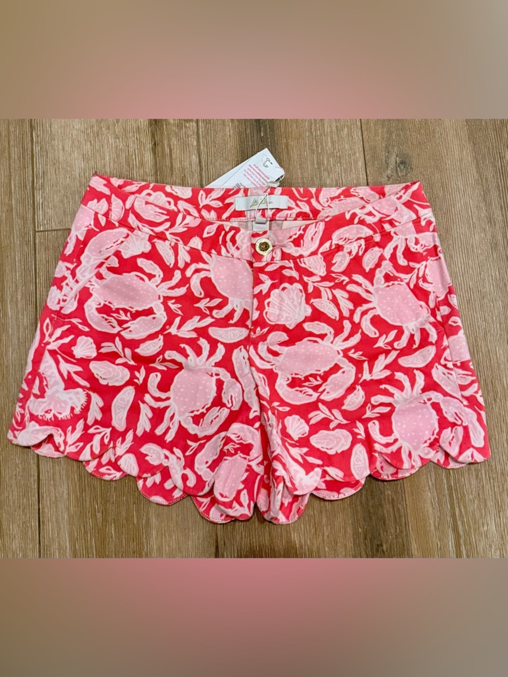 Lilly Pulitzer Coral & Light Pink Crab-Print Scalloped Shorts